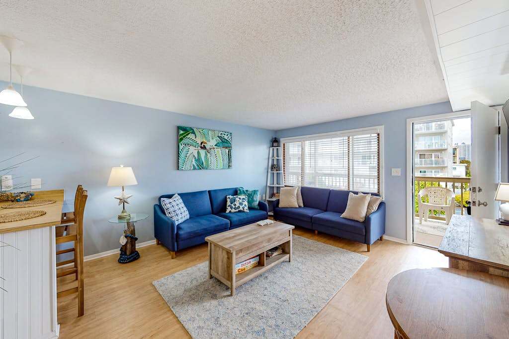 Budget-Friendly Beach Condo with Private washer & dryer, Central AC, WiFi