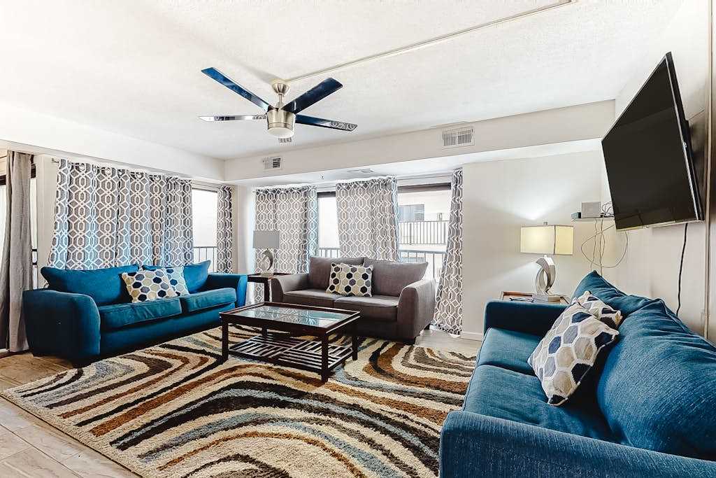 Ocean Block Condo with Balcony, Partial Ocean View, Central AC & washer & dryer