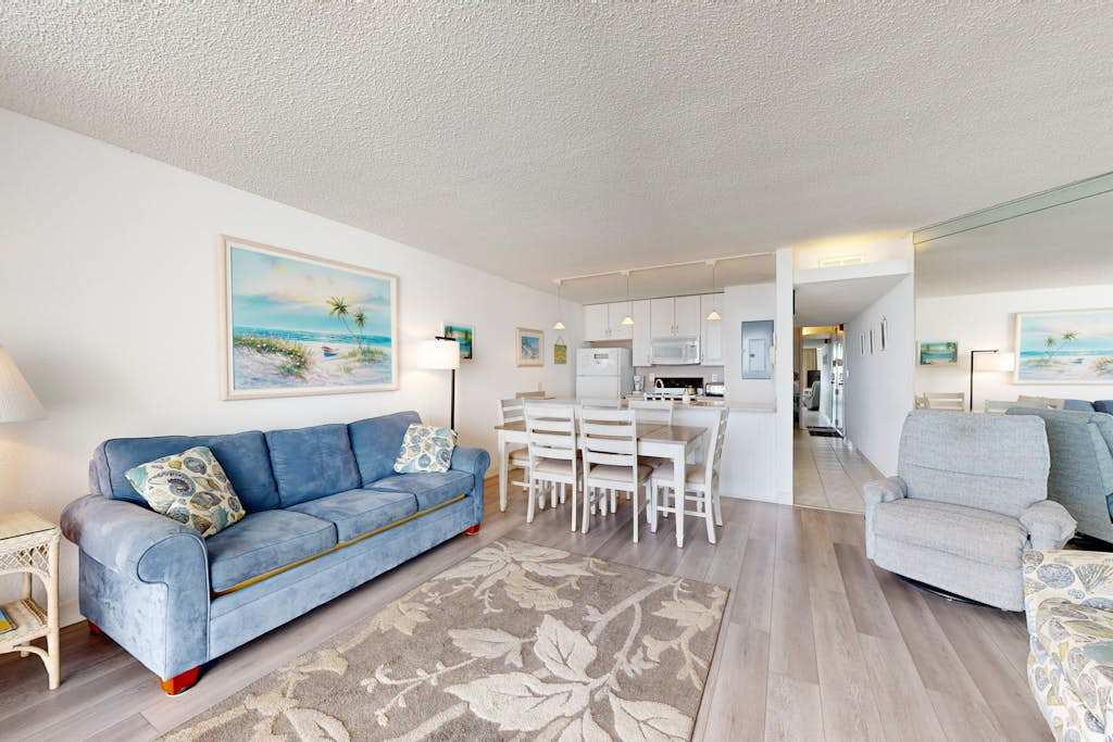Air-Conditioned, Oceanfront Condo with Balcony, WiFi, Laundry & Shared Pool