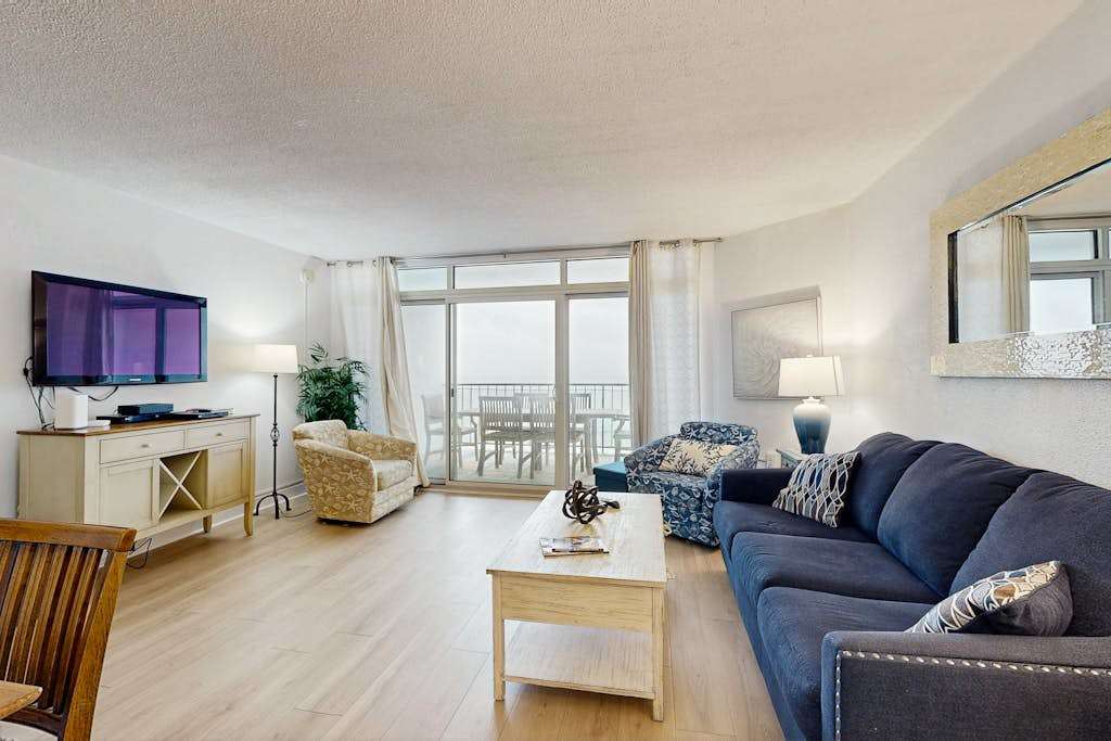 Up-to-Date, Oceanfront Condo with Balcony, AC, WiFi, Laundry & Shared Pool