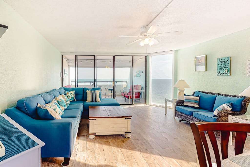 Oceanfront Condo with 2 Balconies, Ocean & Bay Views, WiFi & Shared Pool