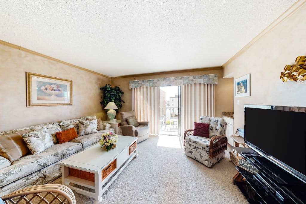 Royal Hawaiian 211
