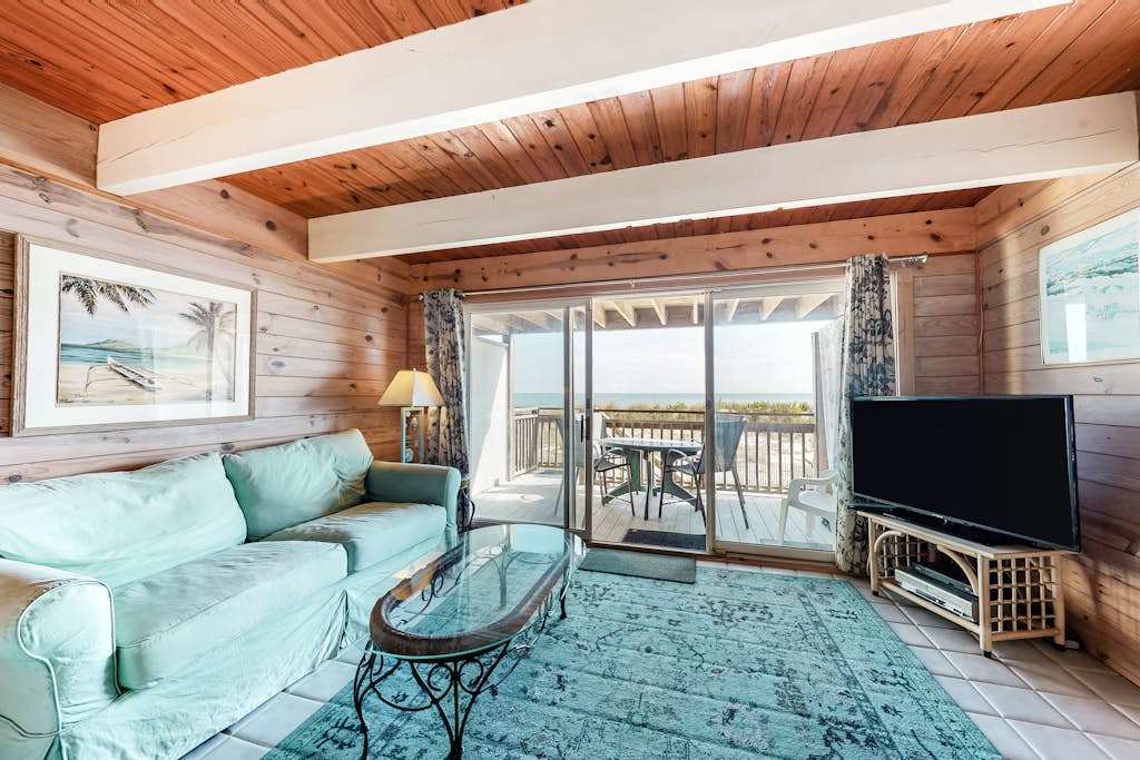 Three-Story Oceanfront Townhouse with Private Deck, Great Views, Central AC