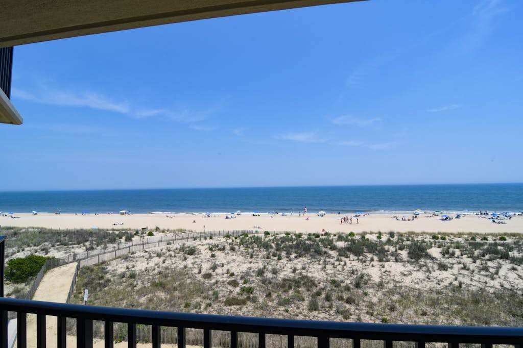 Newly updated, oceanfront condo with balcony, views & pool