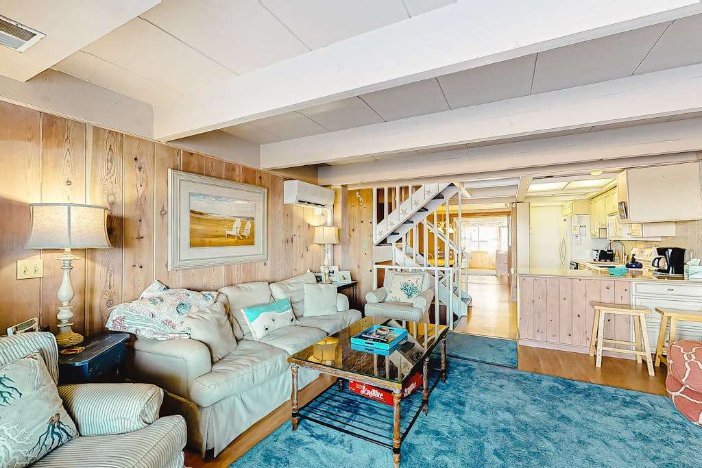 Beachfront Townhome with 3 Decks, Ocean & Sunset Views, AC, WiFi & Laundry