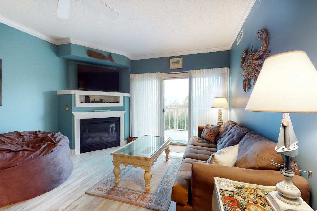 Summer House 102