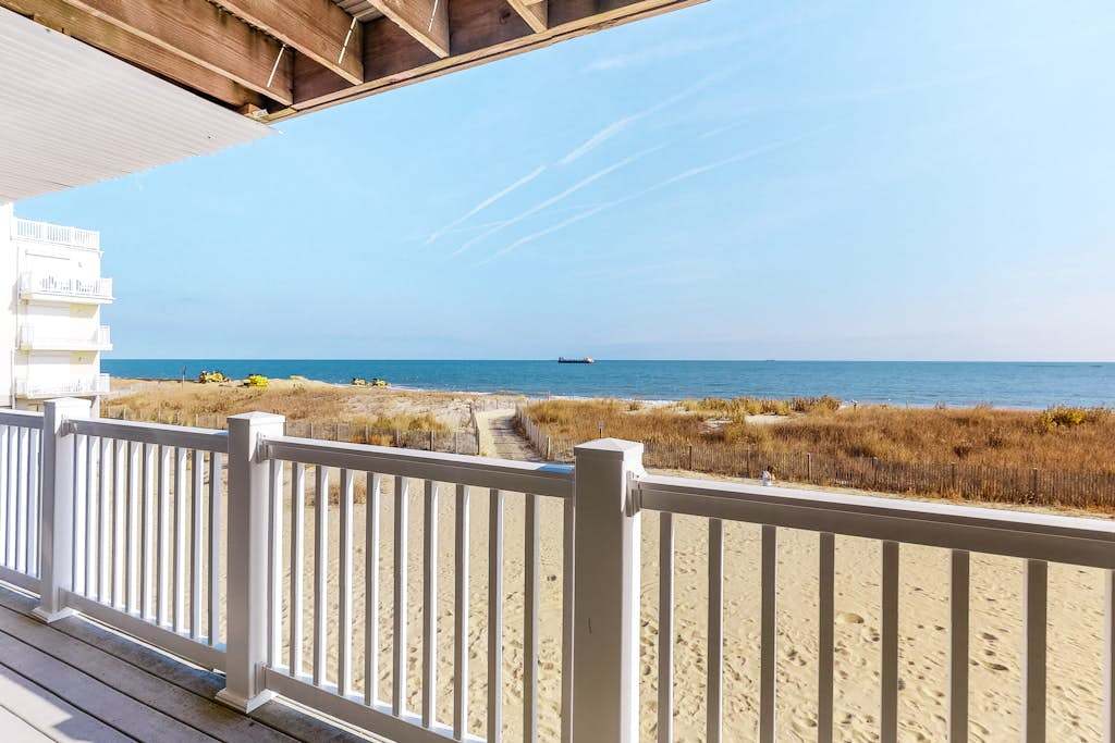 Simple, Oceanfront Condo with Central AC, Free WiFi & Easy Beach Access