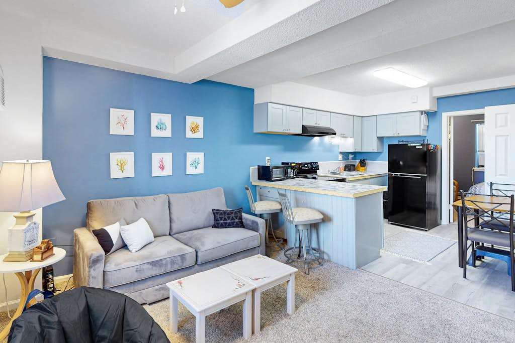 Downtown Ocean City condo with air hockey, kitchen, & AC - walk to the beach