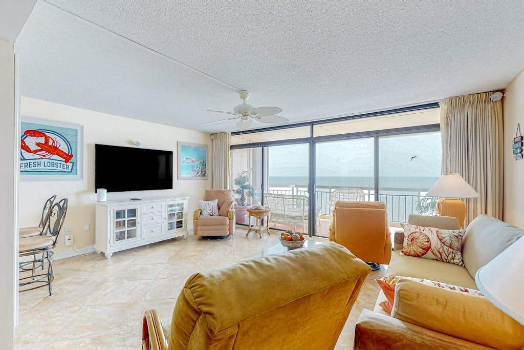 Fountain Head Towers, Unit 1506 with resort amenities