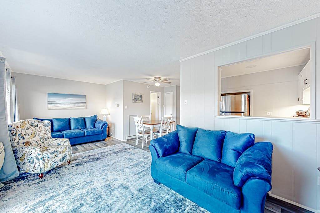 Near beach & boardwalk, with modern amenities - Golden Gate community
