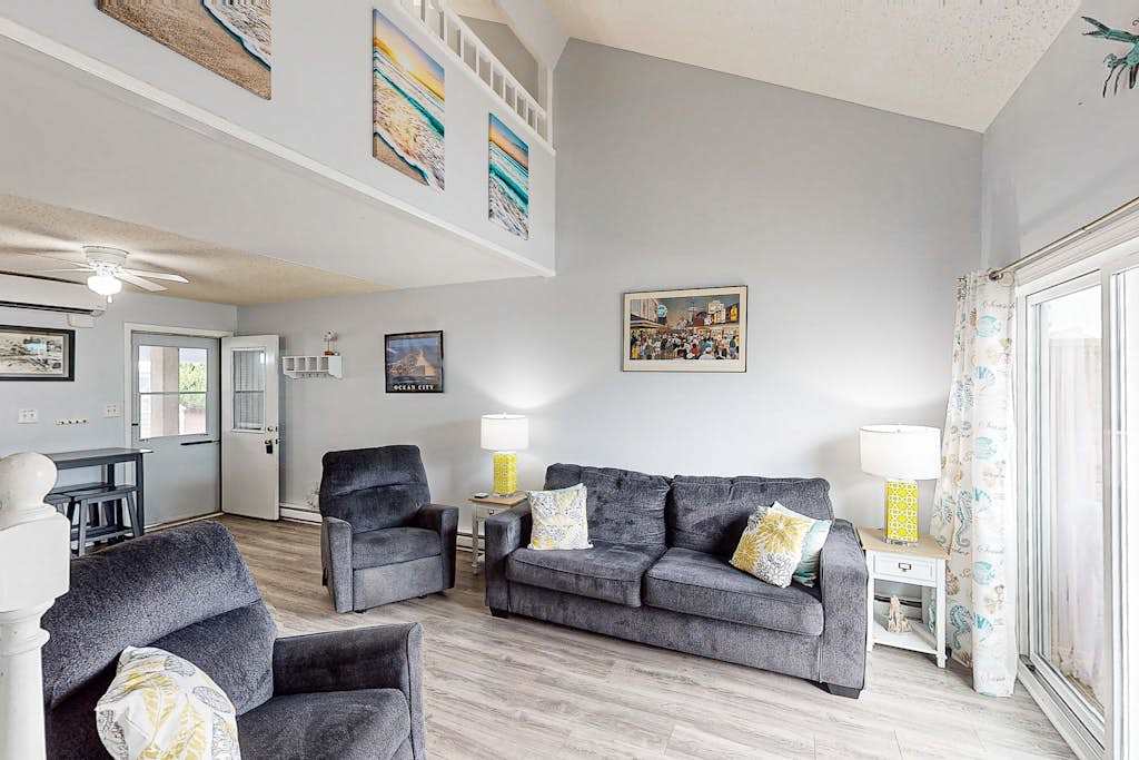 Waterfront 1BR townhome with loft and pool - walk to the beach and boardwalk