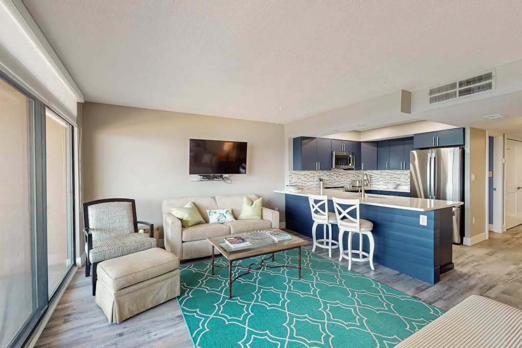 Oceanfront Condo with Balcony, Amazing Beach Views & Shared Pool & Tennis