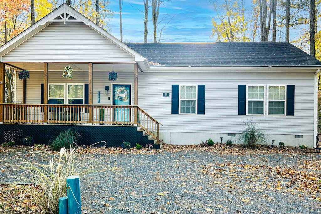 28 White Horse Dr