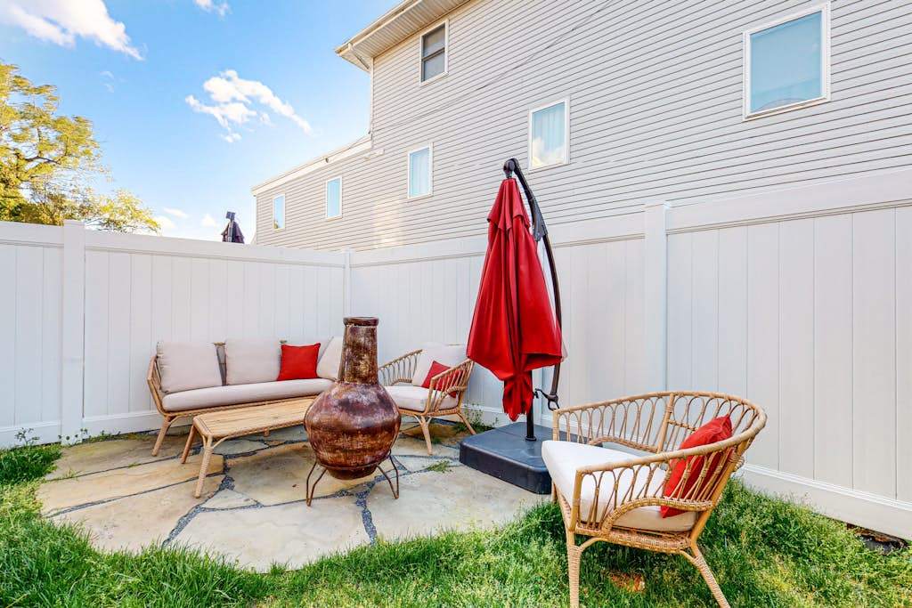 Large duplex with 2 separate homes, two kitchens, patio, WiFi, & great location