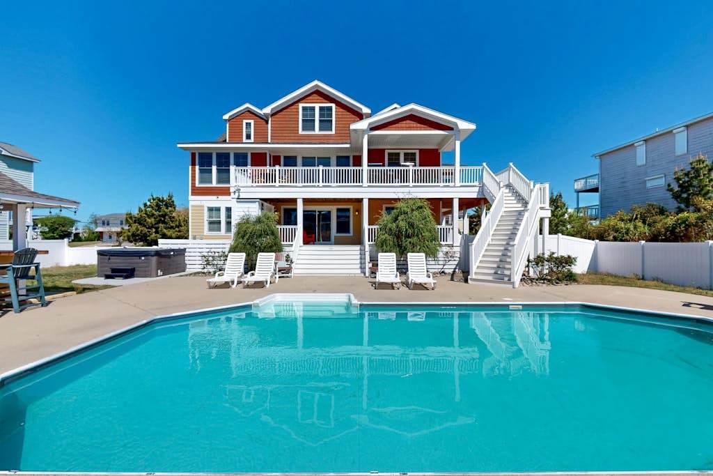 Ocean view, steps to beach with Free Wifi, private pool & hot tub & cabana, dogs OK