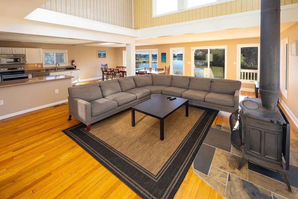 Bayfront dog-friendly retreat with private, seasonal pool, decks, game rooms & AC