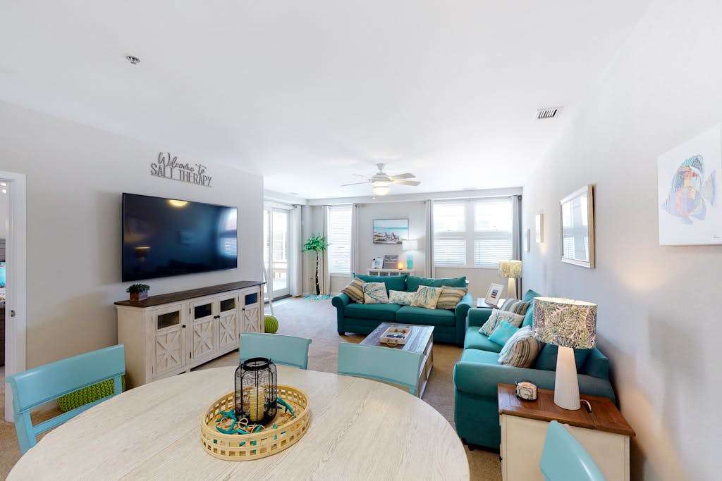 Sunny beach condo with washer & dryer, pool & hot tub & gym