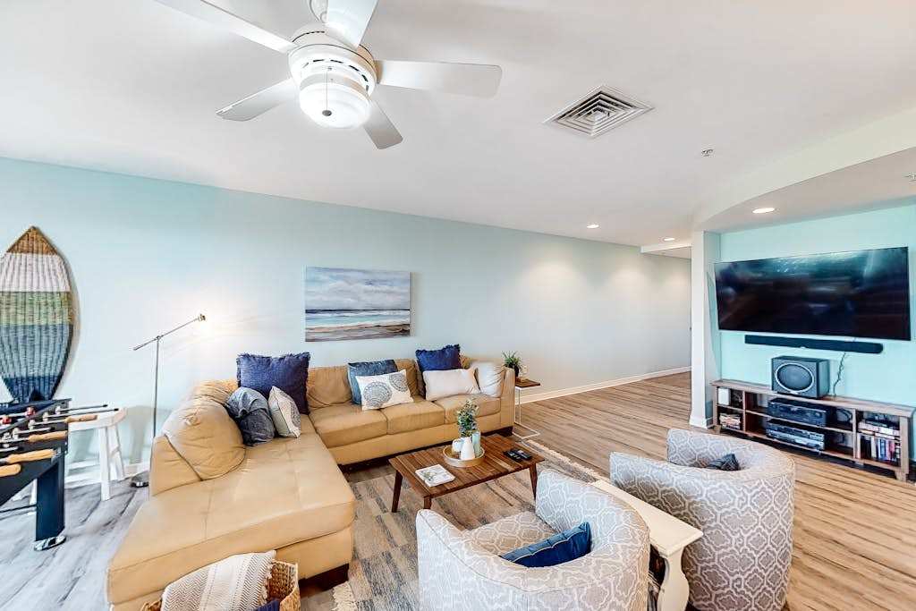 Awesome home overlooking Back Bay with pool, washer & dryer & central AC