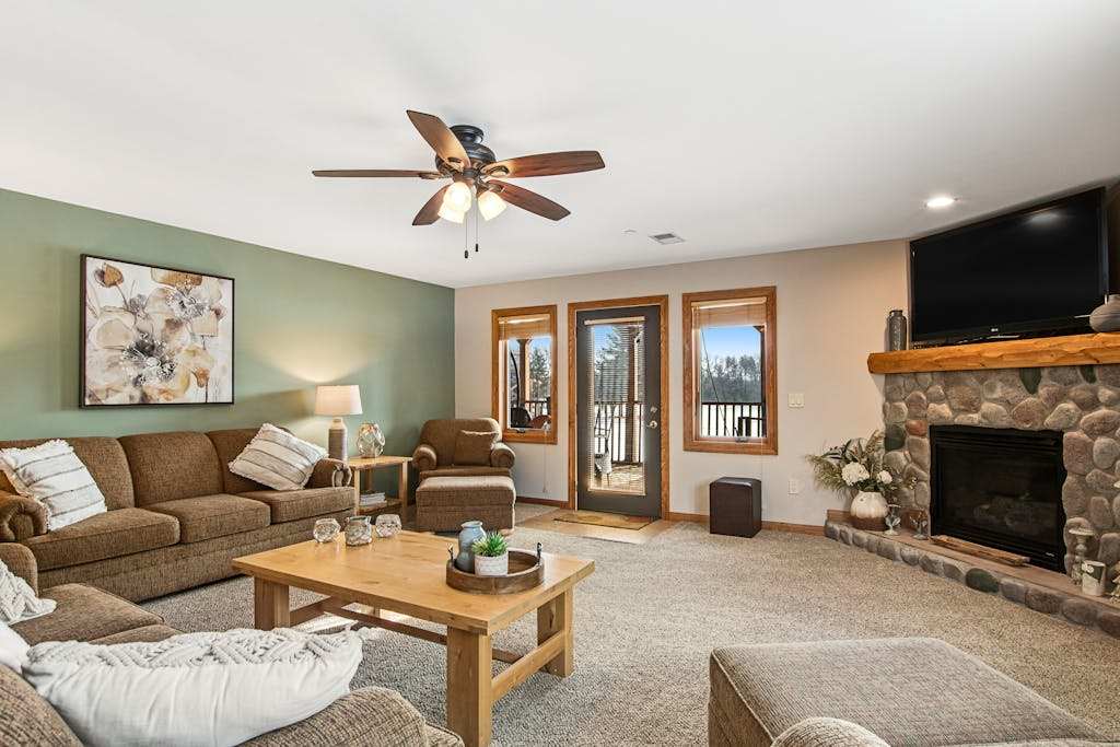 Condo at waterfront resort with golf course views, central AC, washer & dryer, & pool