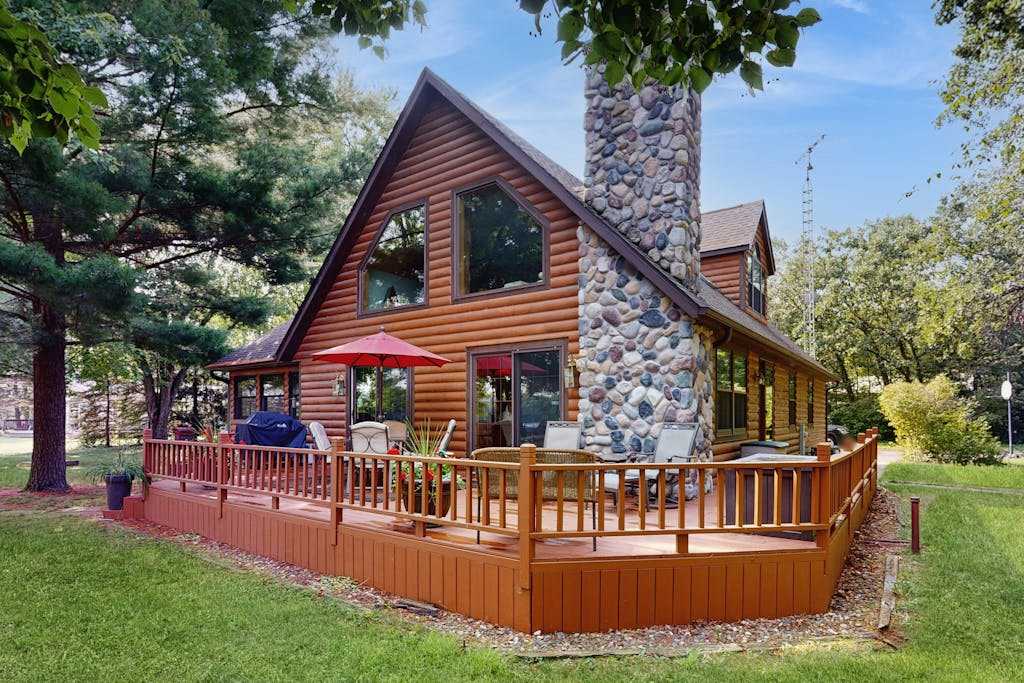 Waterfront Log Cabin Retreat with Private Boat Dock, Gas Grill, Fire pit & WIFI