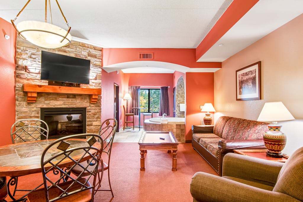 Spacious Condo & Studio with Jetted Tub & Balcony