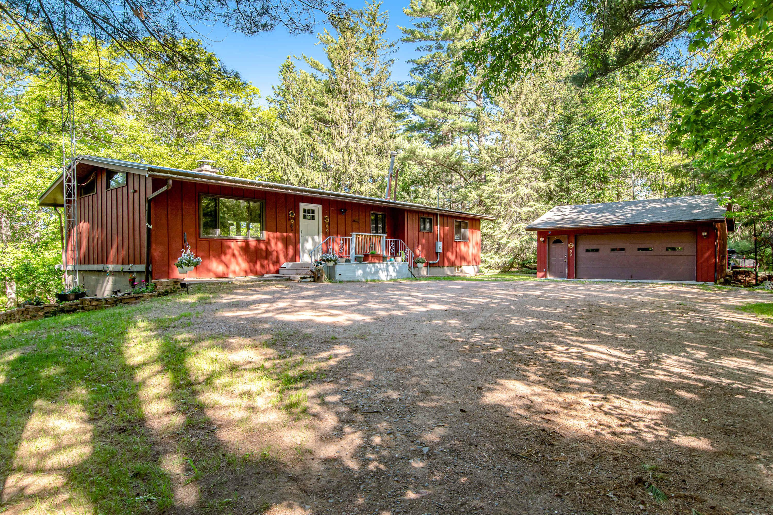 Dog-friendly, lakefront home with dock, kayaks, canoe, bike & fireplace