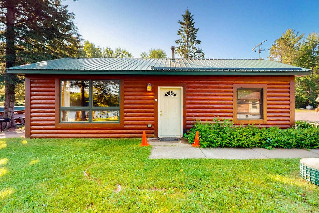 Three Cozy Cabins located on the Turtle Flambeau Flowage, great for all seasons!