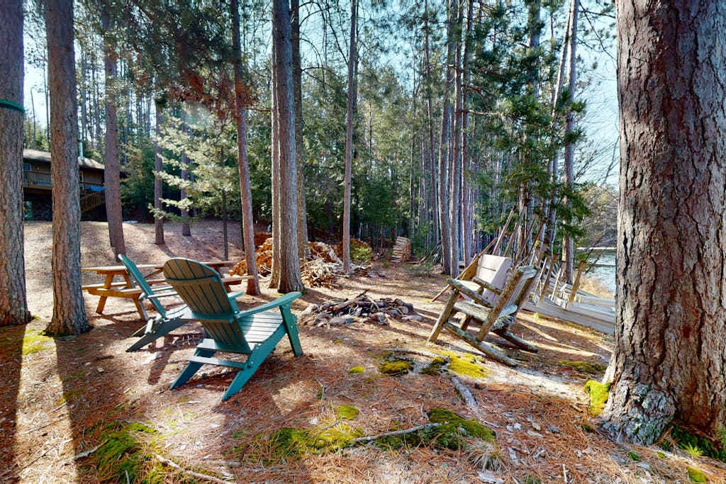 Lakefront, dog-friendly home with private dock ,fire pit & a beautiful lakeview!