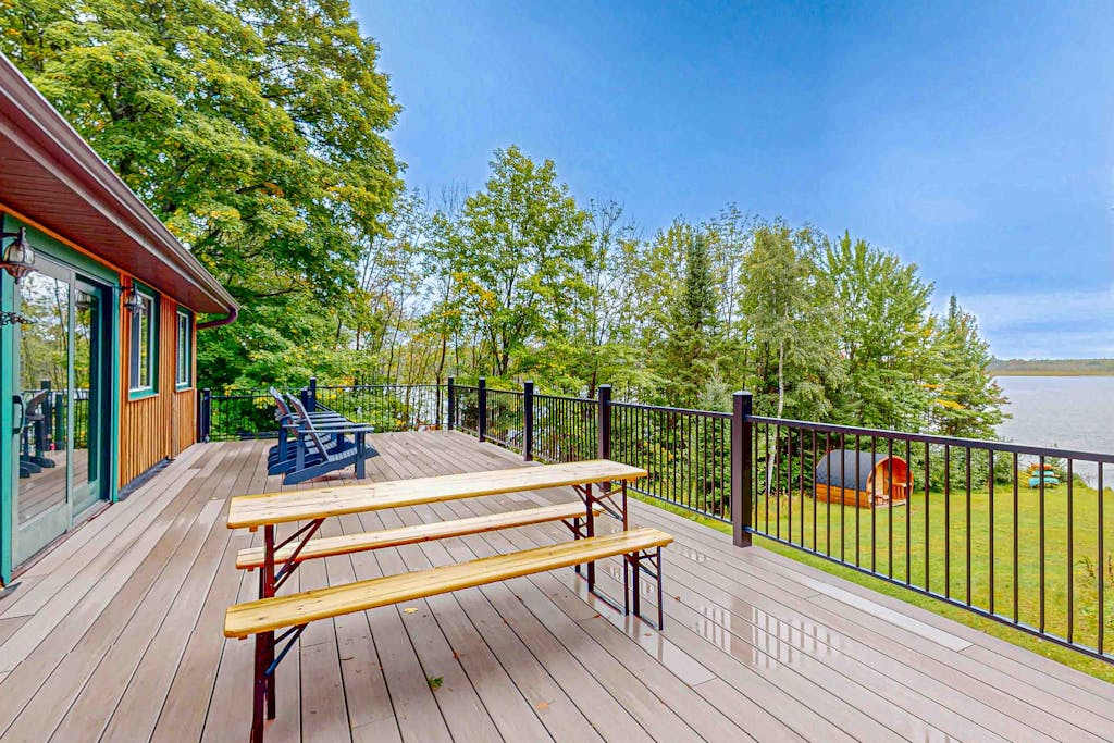Dog-friendly lakefront home with boat access, deck, fireplace, gas grill, kayaks