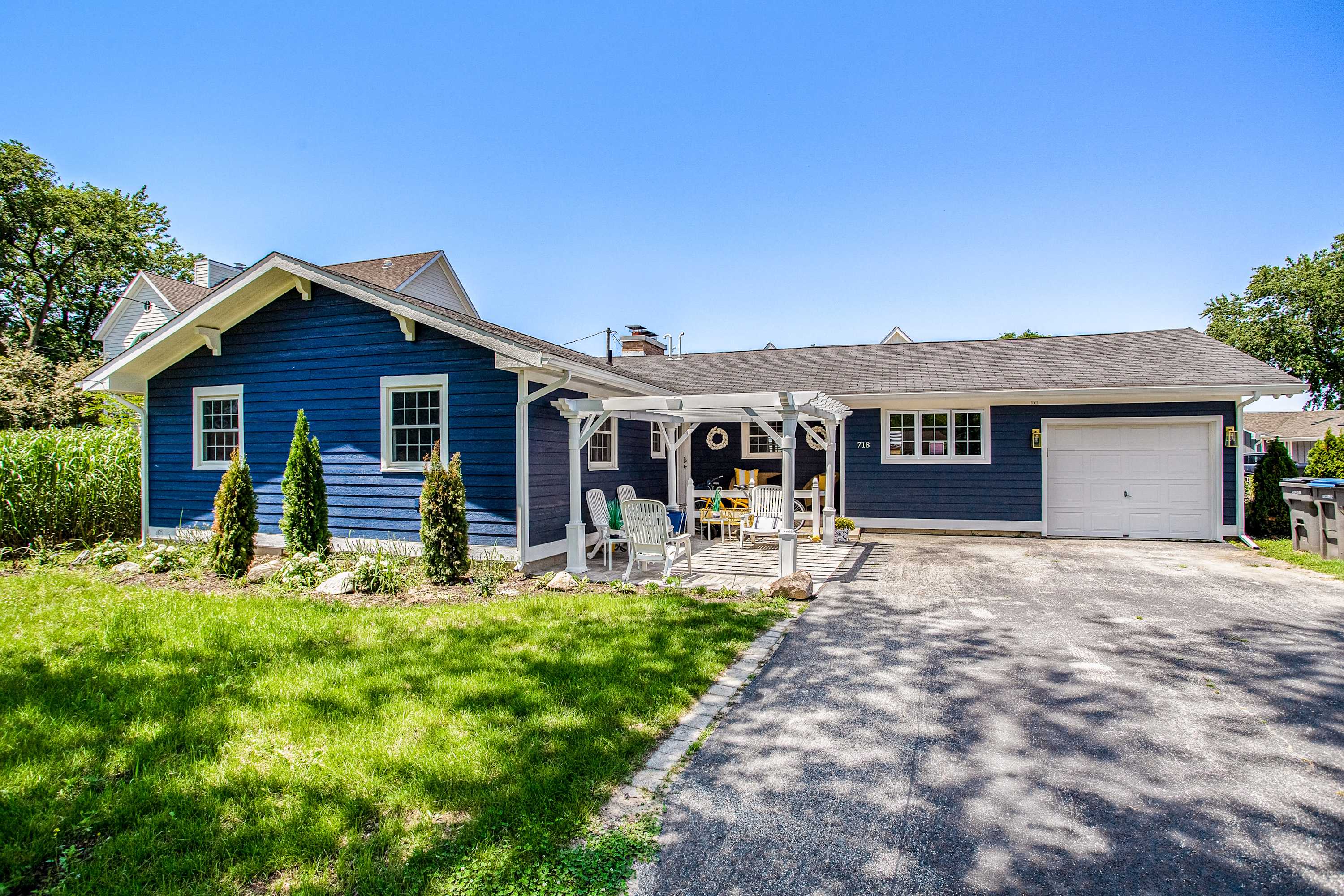 Remodeled Home close to Lake Michigan - Walk to the Beach, One Dog OK