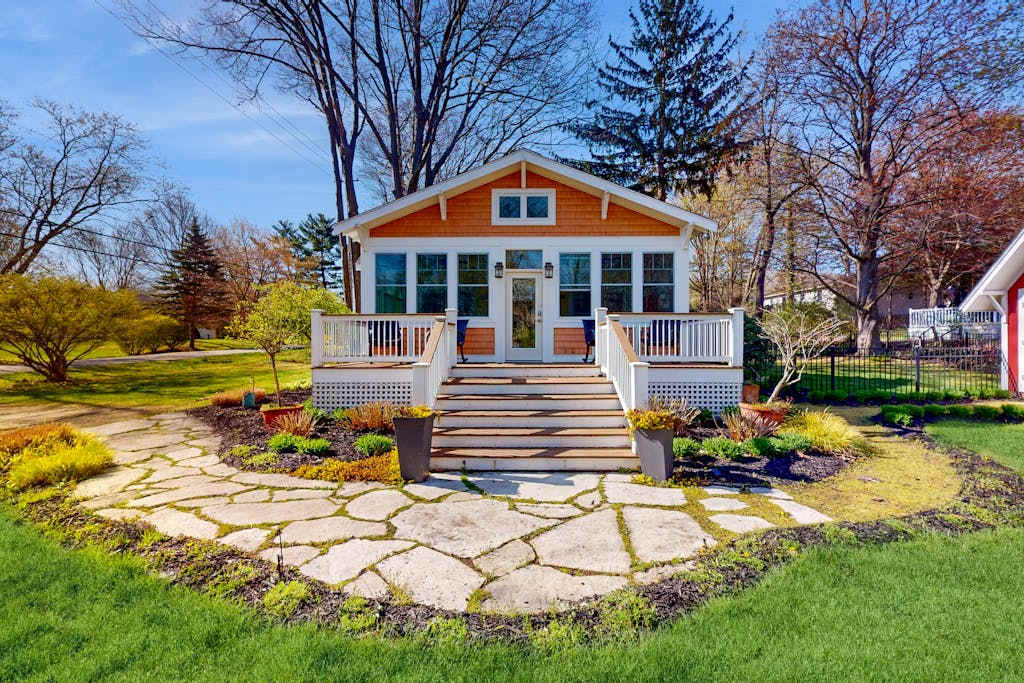 Beautifully Renovated Cottage with Screened Three-Season Porch
