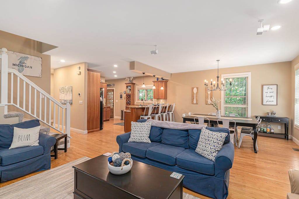 The Oasis at Forest Beach - Updated house in New Buffalo with shared amenities