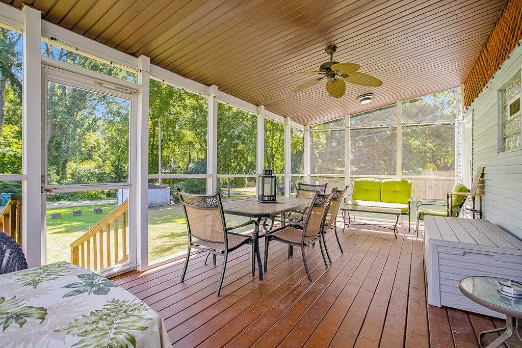 Enchanting dog-friendly home with grill, firepit, full kitchen, & washer & dryer