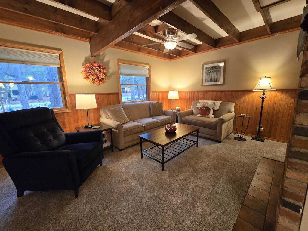 Peaceful dog-friendly home with gas grill & nearby resort amenities