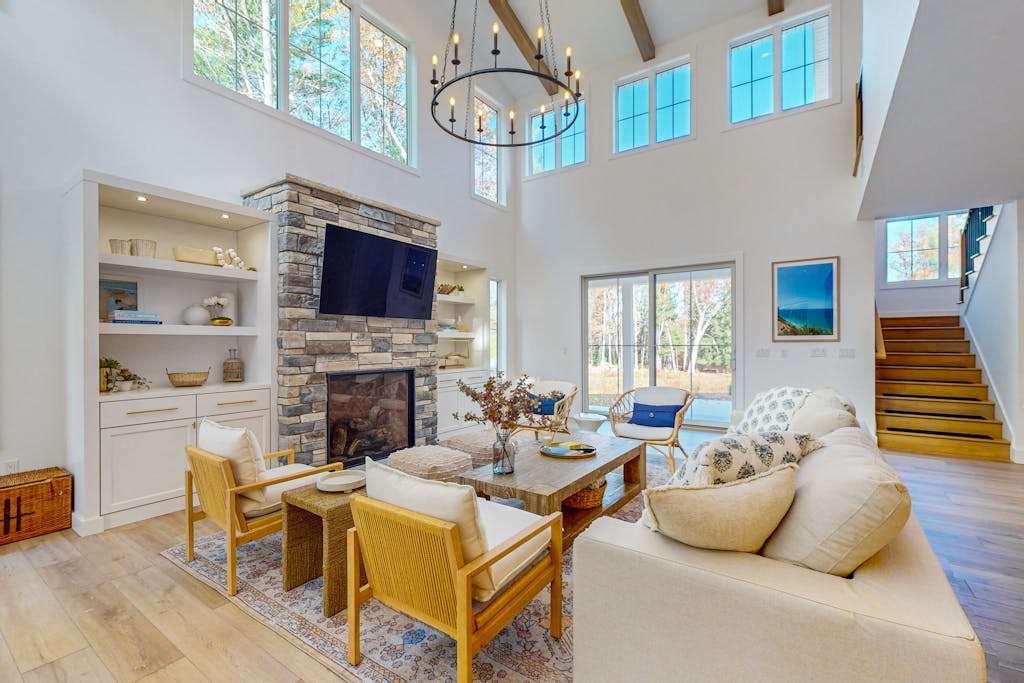Brand New Luxurious Home, with Fire pit, Gas Grill, near Lakes & Trails!