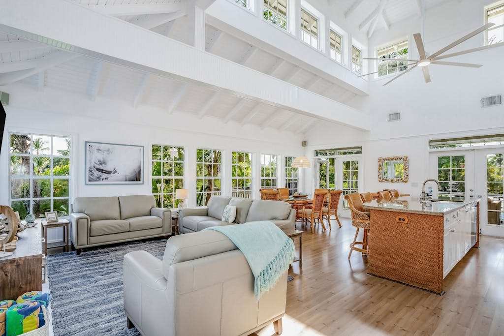 Stunning canal front home with pools AC washer & dryer & hammock