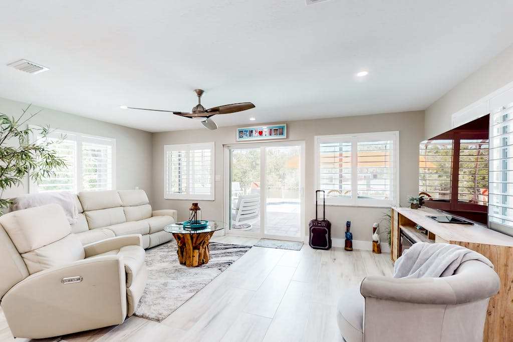 Elegant Water front home with pool in heart of Bonita Springs & beaches