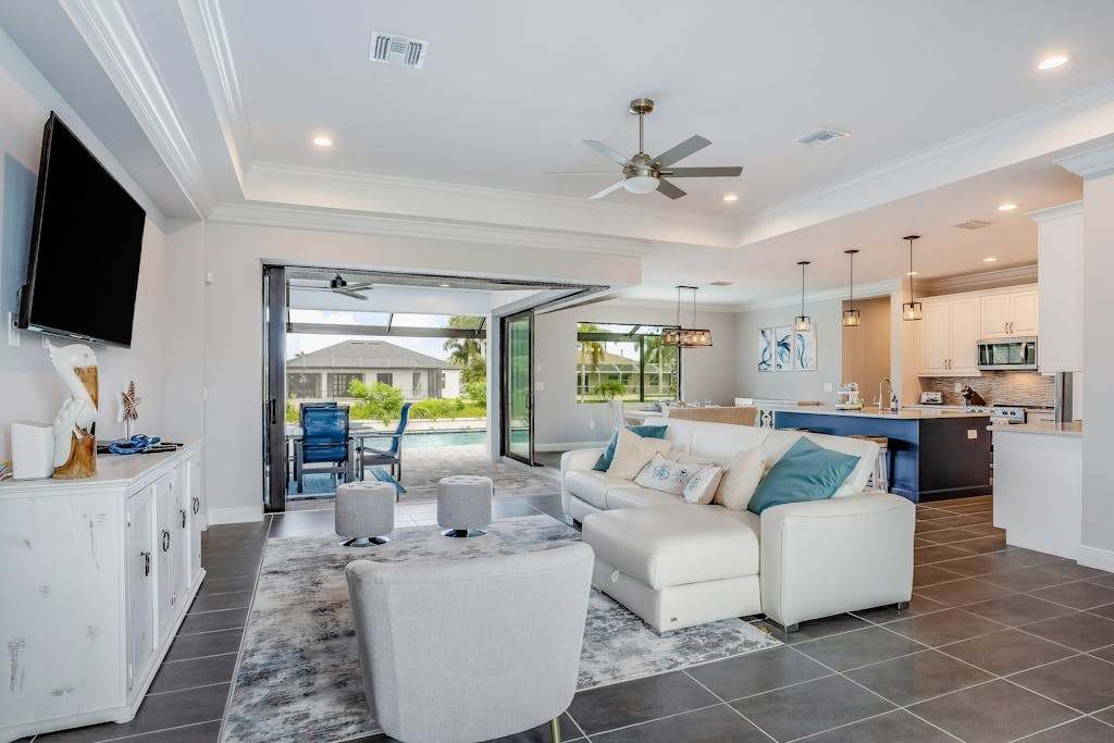 Gorgeous home with heated pool lanai grill & washer & dryer