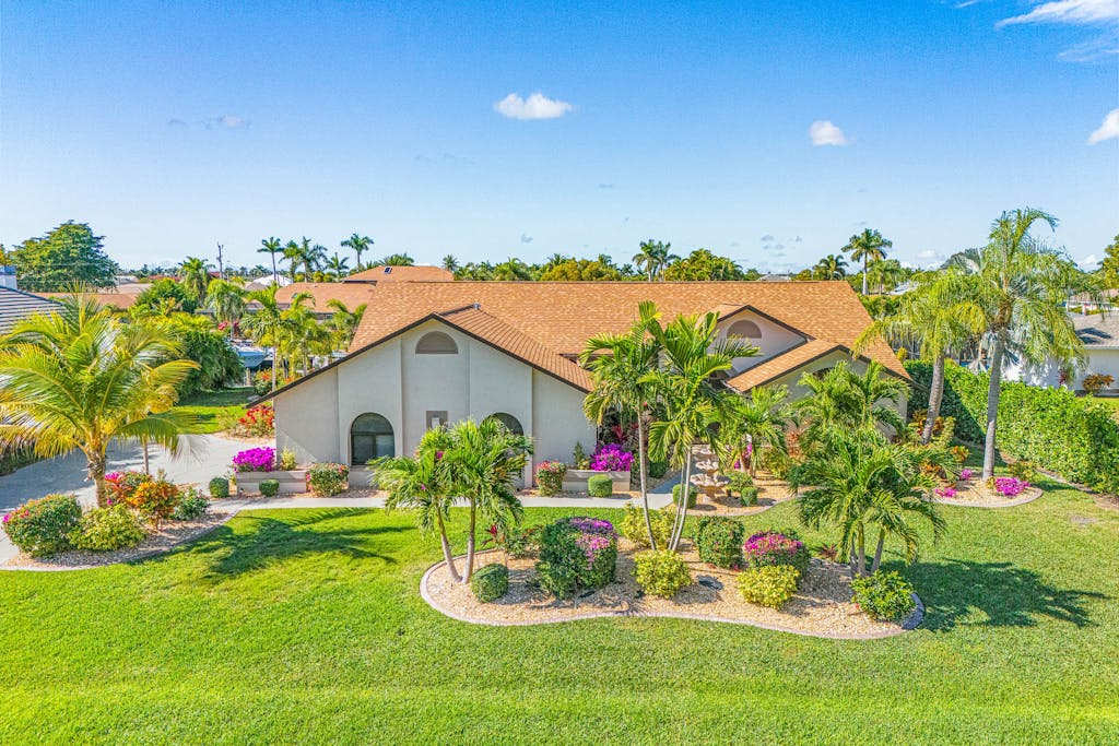 Canal front home with private pool direct gulf access & internet