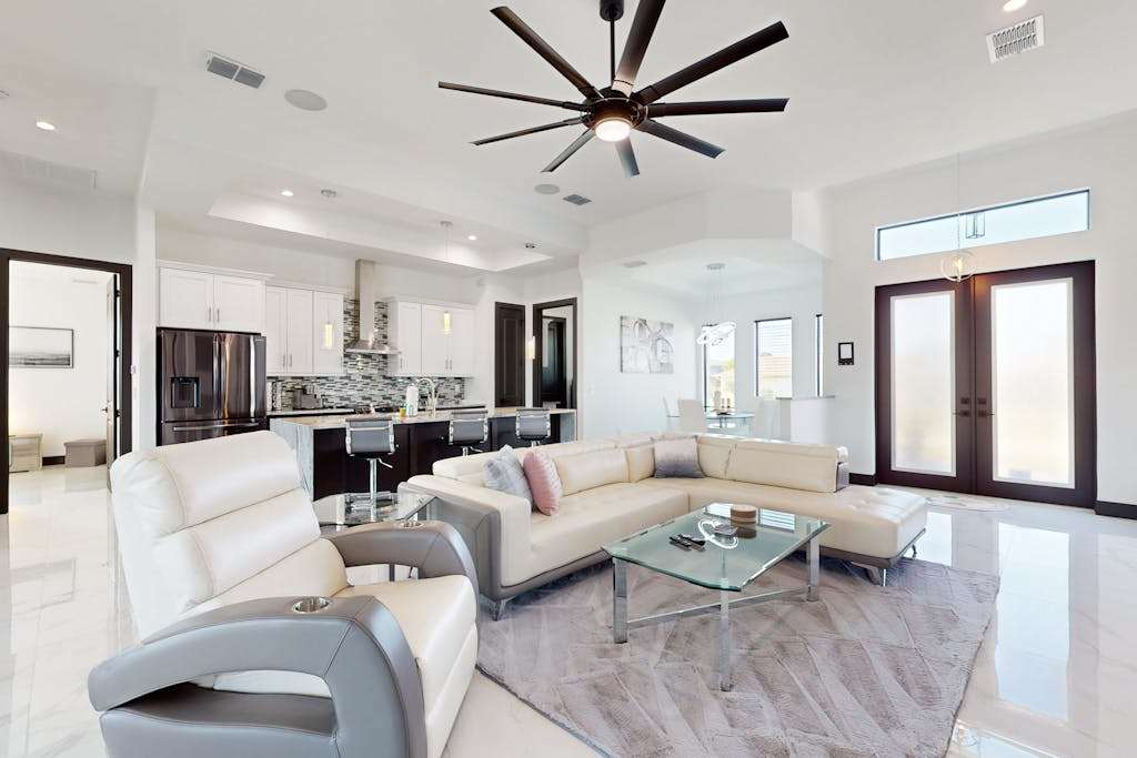 Modern home with pool spa outdoor kitchen & private washer & dryer