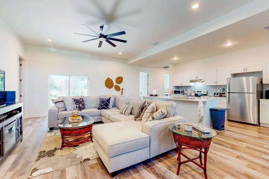 Dog friendly coastal home with private pool WiFi washer & dryer & bikes