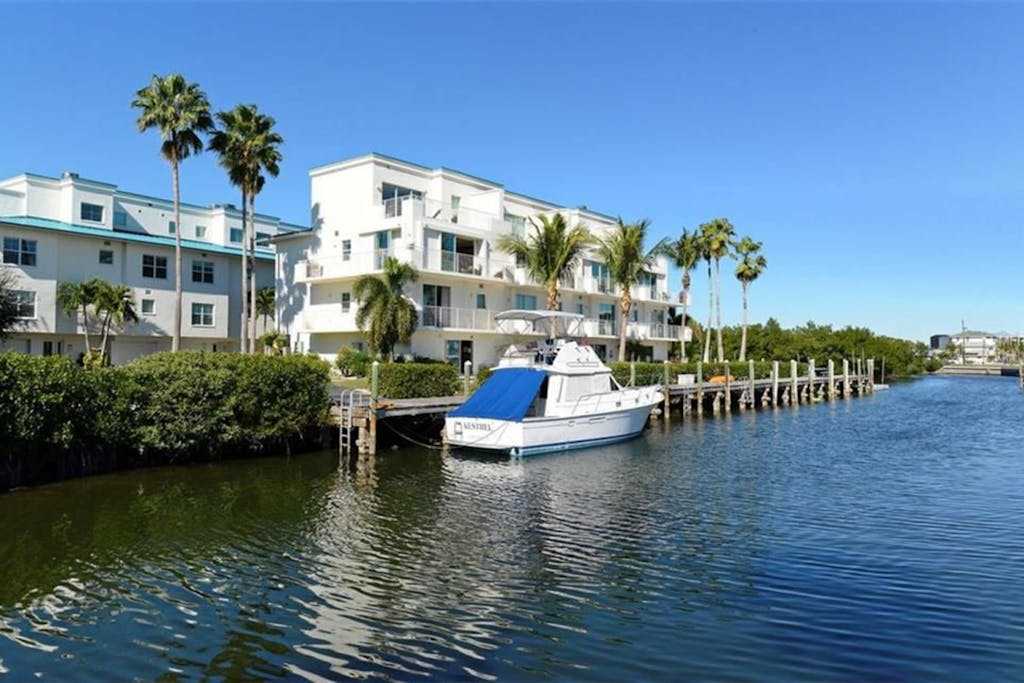Luxe waterfront townhome with water views 4 decks & all new interior