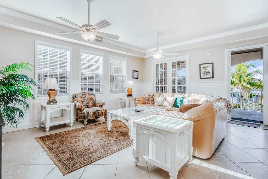 Family Friendly Gulf View Condo with Pool Walk to the Beach