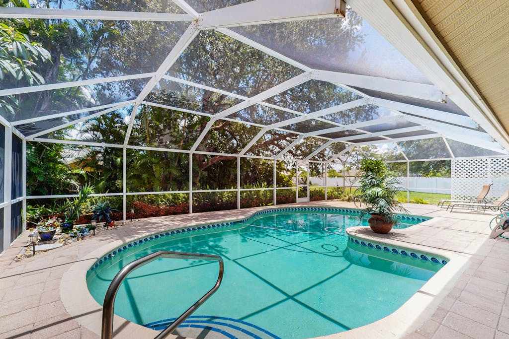 Spacious home with heated pool WiFi washer & dryer & lanai