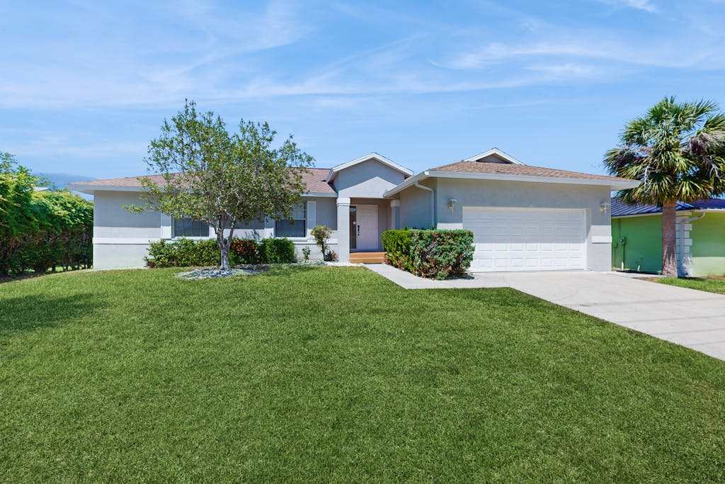 Home with private pool great location & nearby beach access