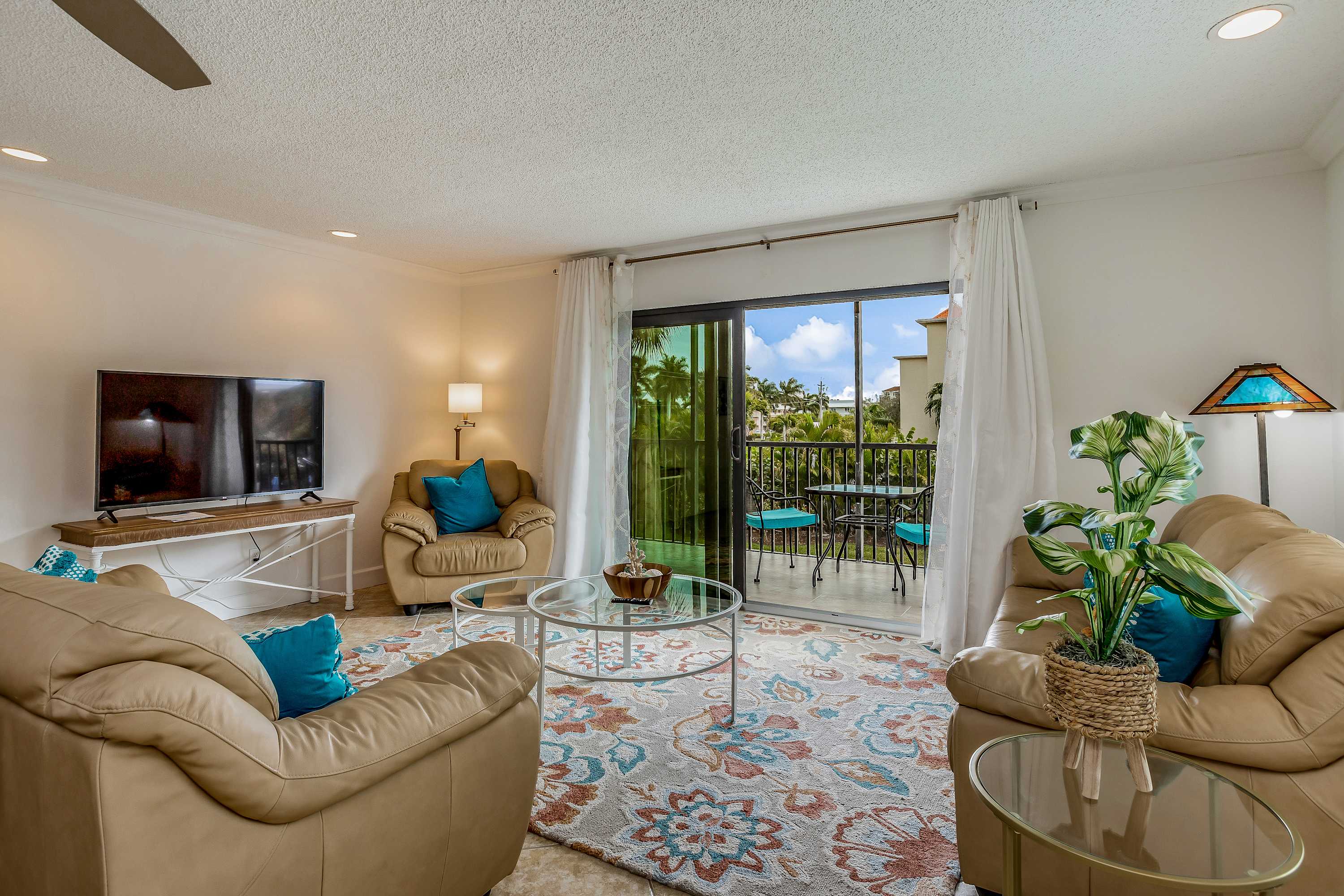 Second Floor Condo with Shared Pool Central AC WiFi washer & dryer Snowbird Friendly
