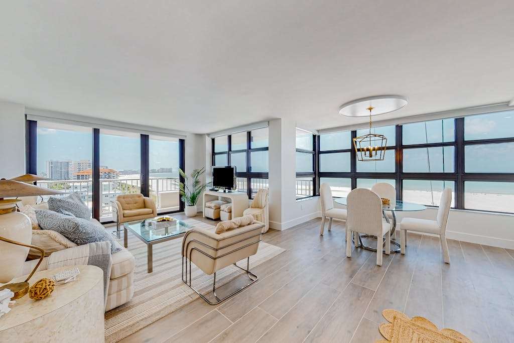 Gulf front getaway with on site pool tennis putting green dock & gym
