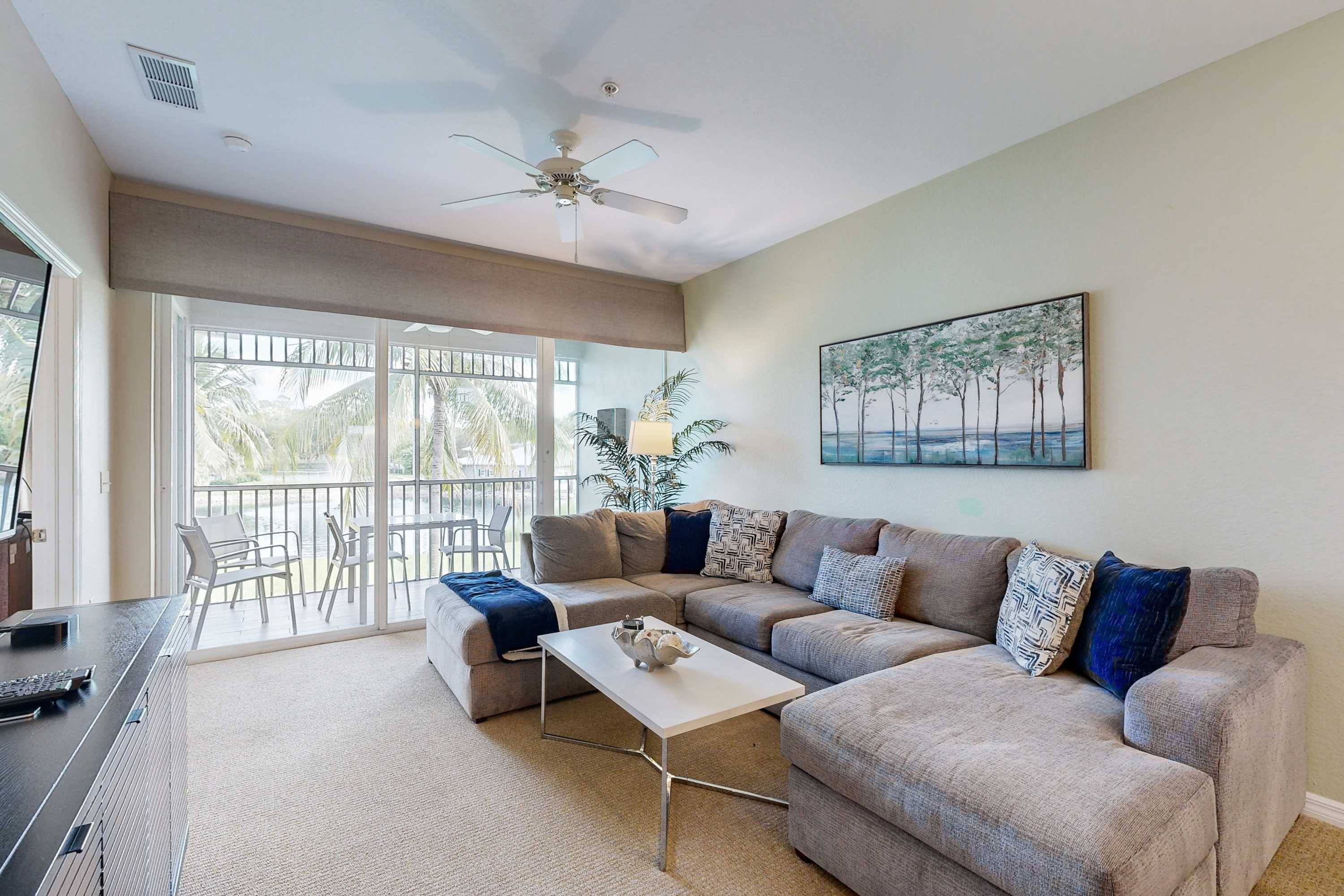 Upgraded Greenlinks Golf Villas Condo with All New Appliances & Luxe Pool & Spa