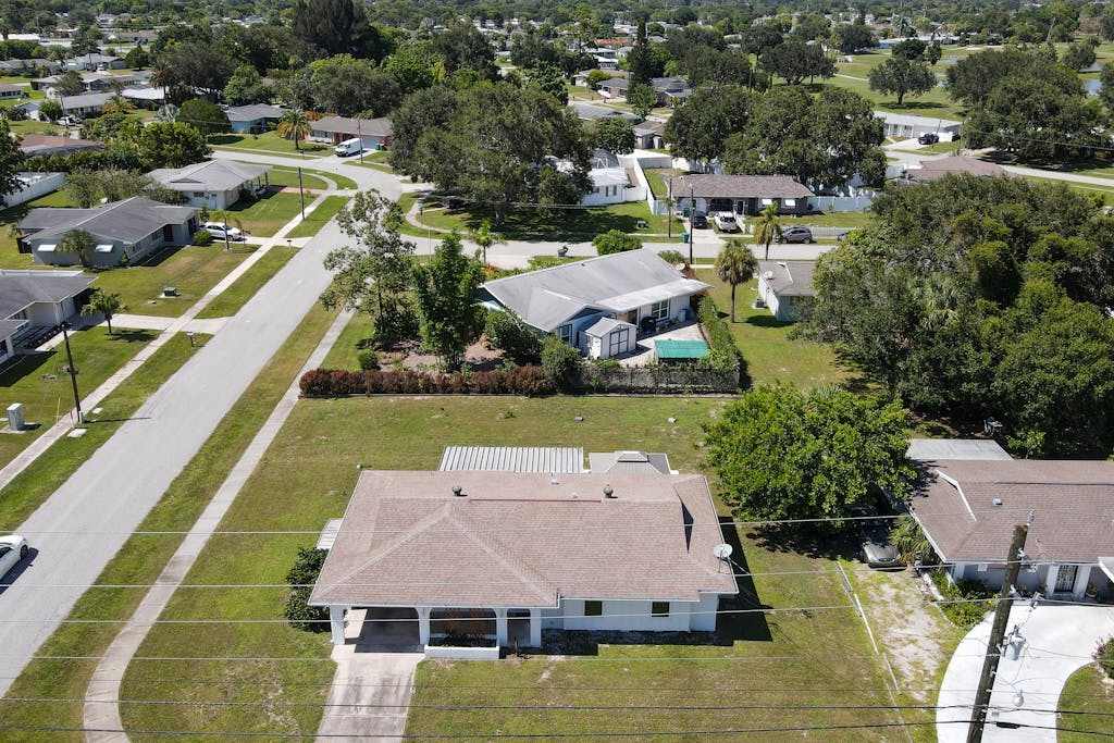 Recharge in Central Port Charlotte Close to Beach Golf & Hospital
