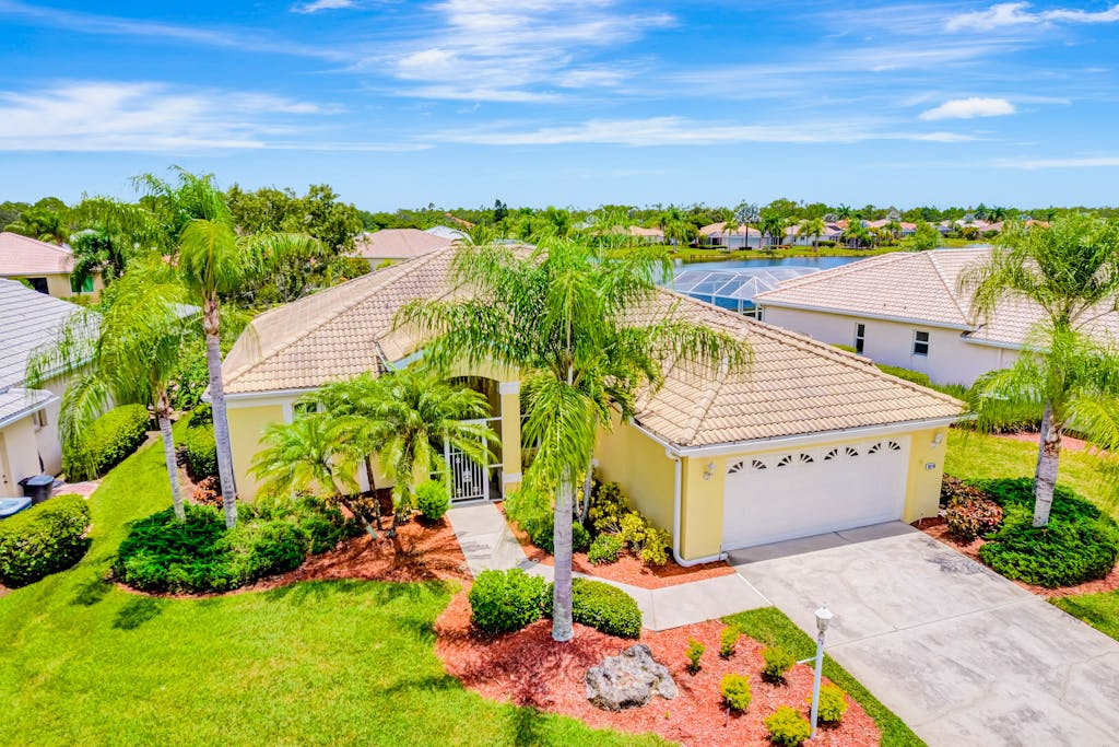 Country club retreat with private pool water views on site golf & gym